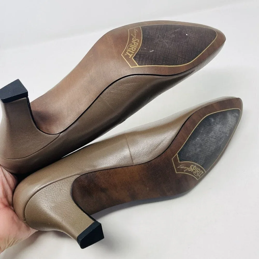 Easy Spirit Womens Size 8.5‎ 2A/4A NARROW Legend Leather Pump Mid Heels in Brown